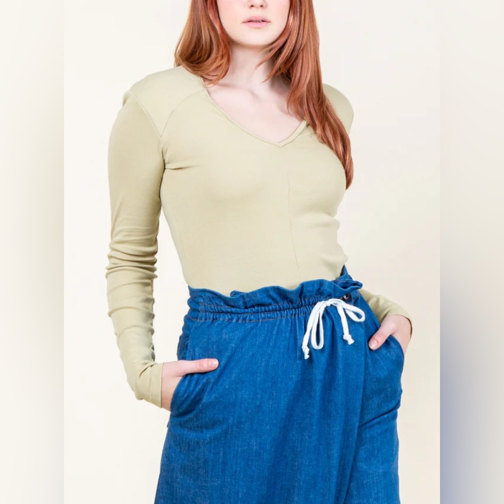 Prairie Underground V-Neck Long Sleeve L/S Strong Shoulder in Sage/Tan